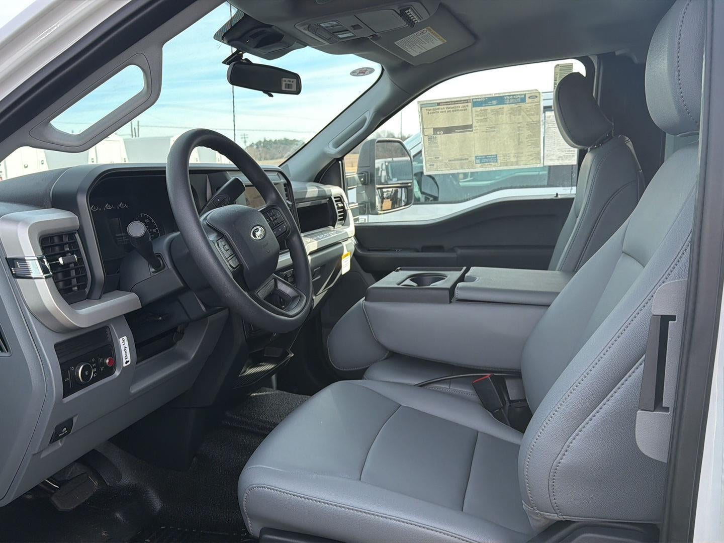 2025 Ford Chassis Cab XL