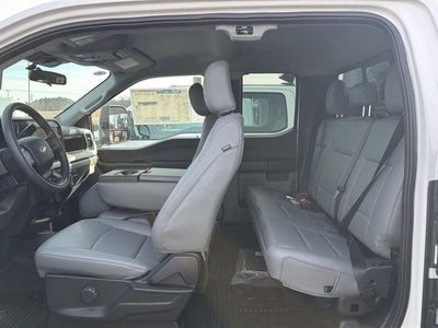 2025 Ford Chassis Cab XL