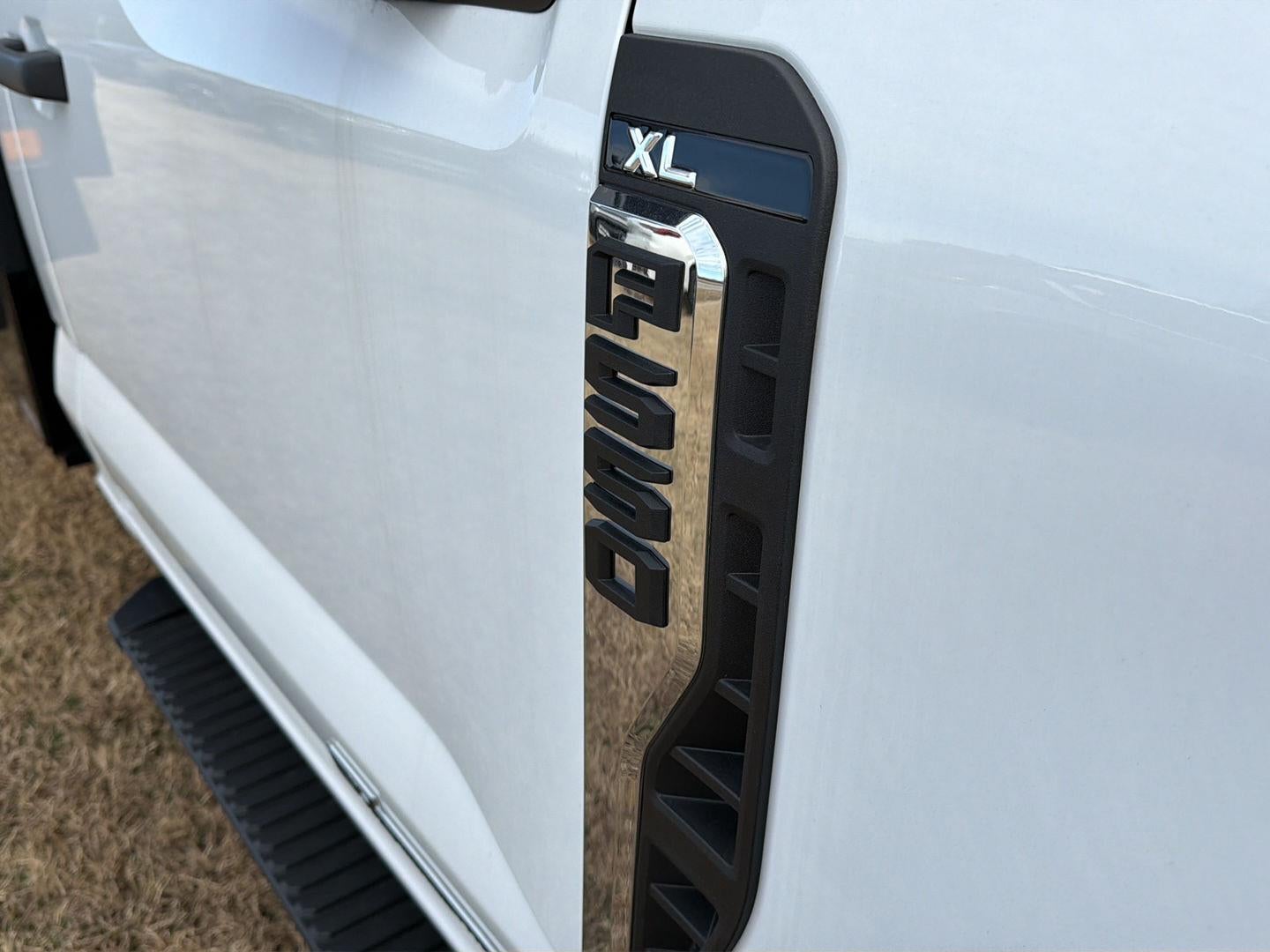 2025 Ford Chassis Cab XL