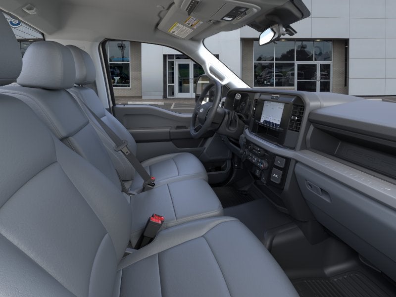 2025 Ford Super Duty F-600 DRW XL