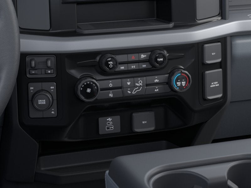 2025 Ford Super Duty F-600 DRW XL