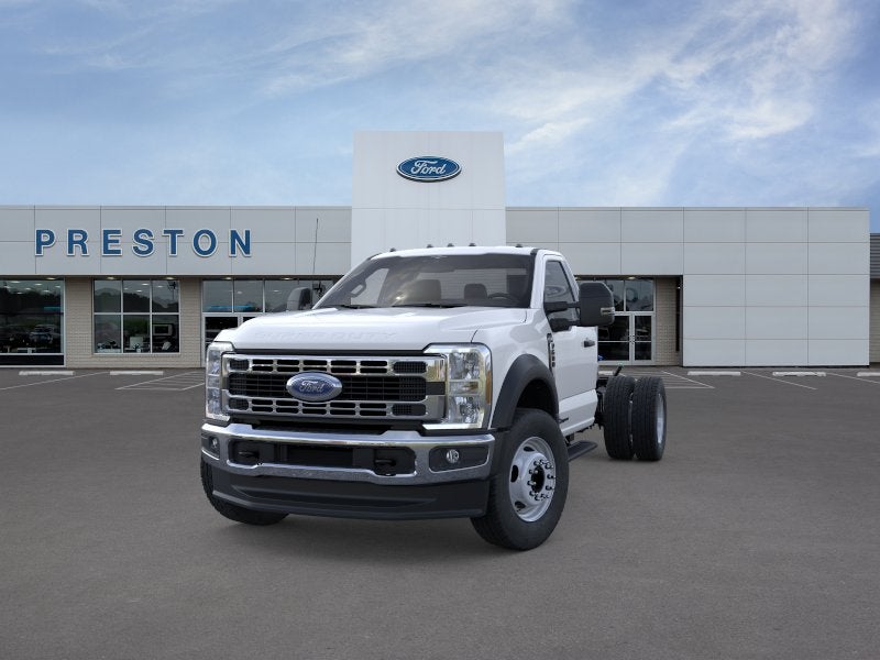 2025 Ford Super Duty F-600 DRW XL