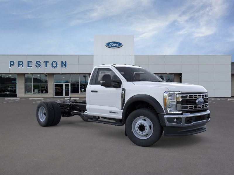 2025 Ford Super Duty F-600 DRW XL
