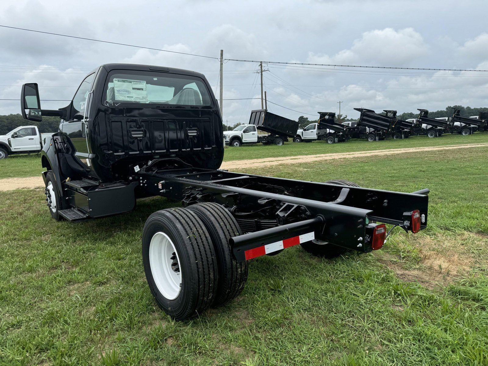 2025 Ford F-650-750 F-650 SD Gas Straight Frame