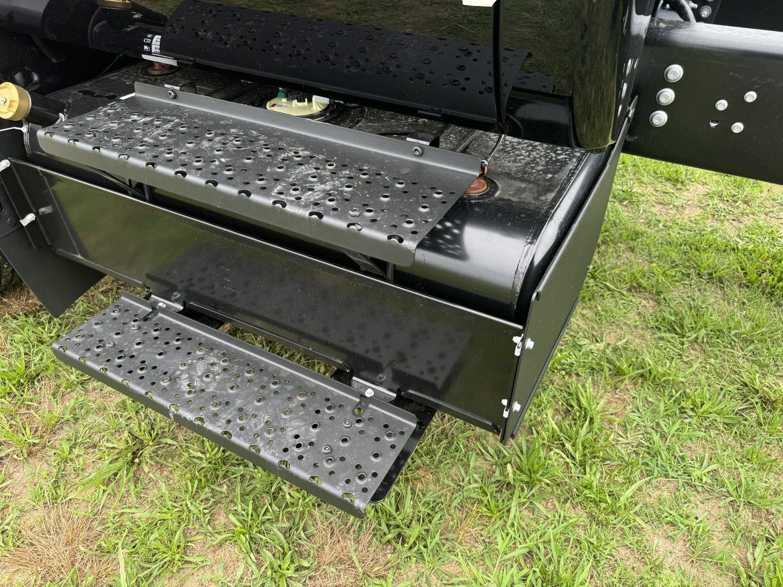 2025 Ford F-650-750 F-650 SD Gas Straight Frame