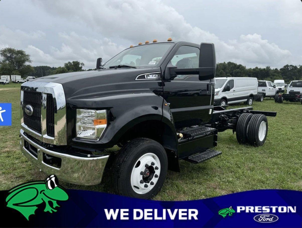 2025 Ford F-650-750 F-650 SD Gas Straight Frame