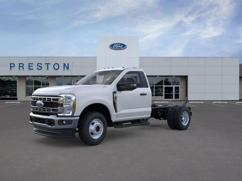 2025 Ford Super Duty F-350 DRW XL