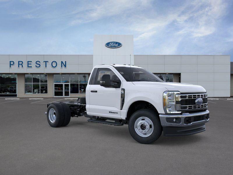 2026 Ford Super Duty F-350 DRW XL
