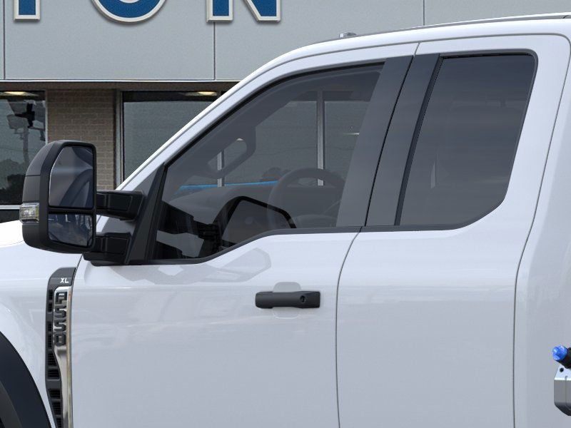 2026 Ford Super Duty F-550 DRW XL