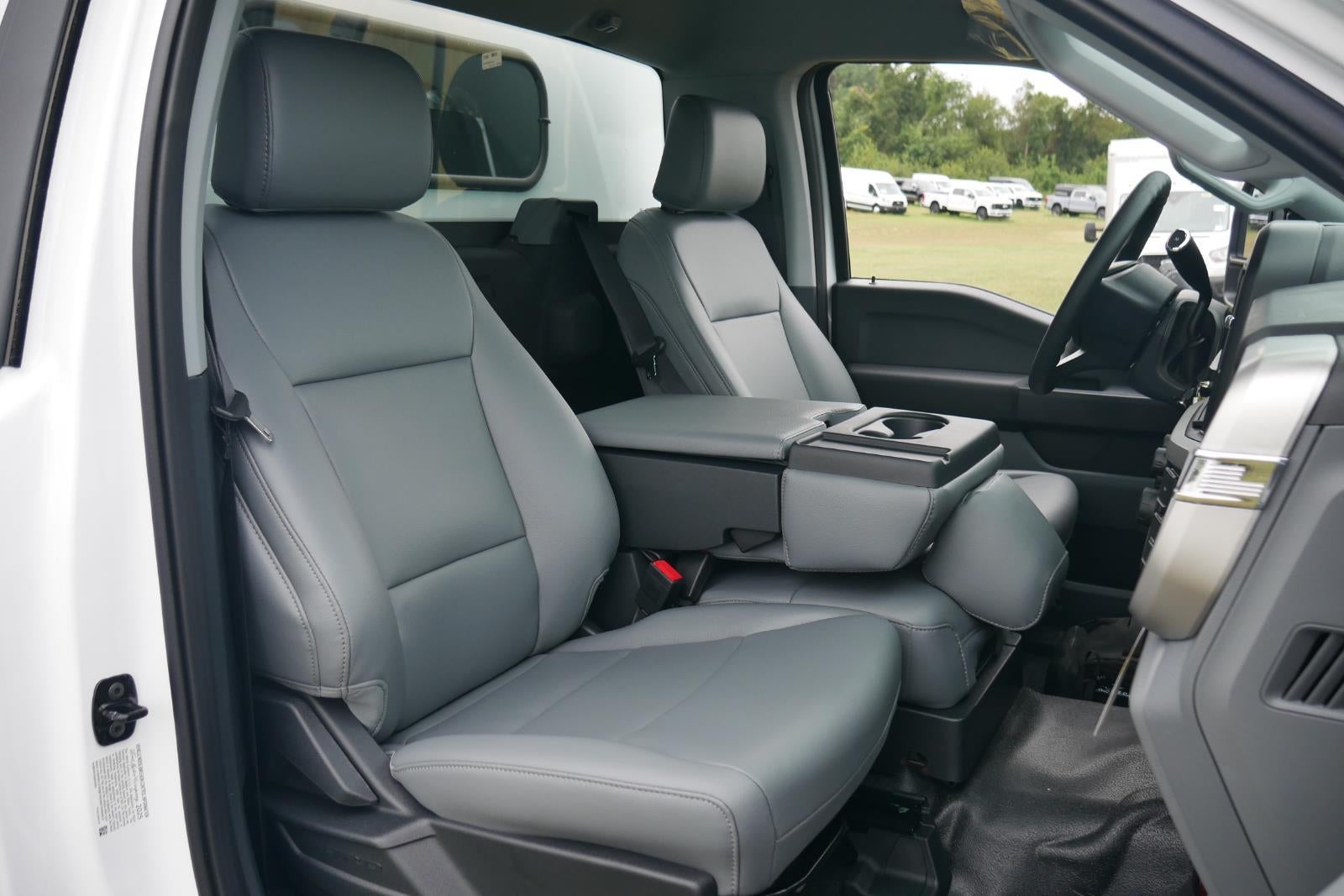 2025 Ford Super Duty F-450 DRW 11' KNAPHEIDE KUV KC ENCLOSED SERVICE BODY, 3 BOW LADDER RACK, HITCH