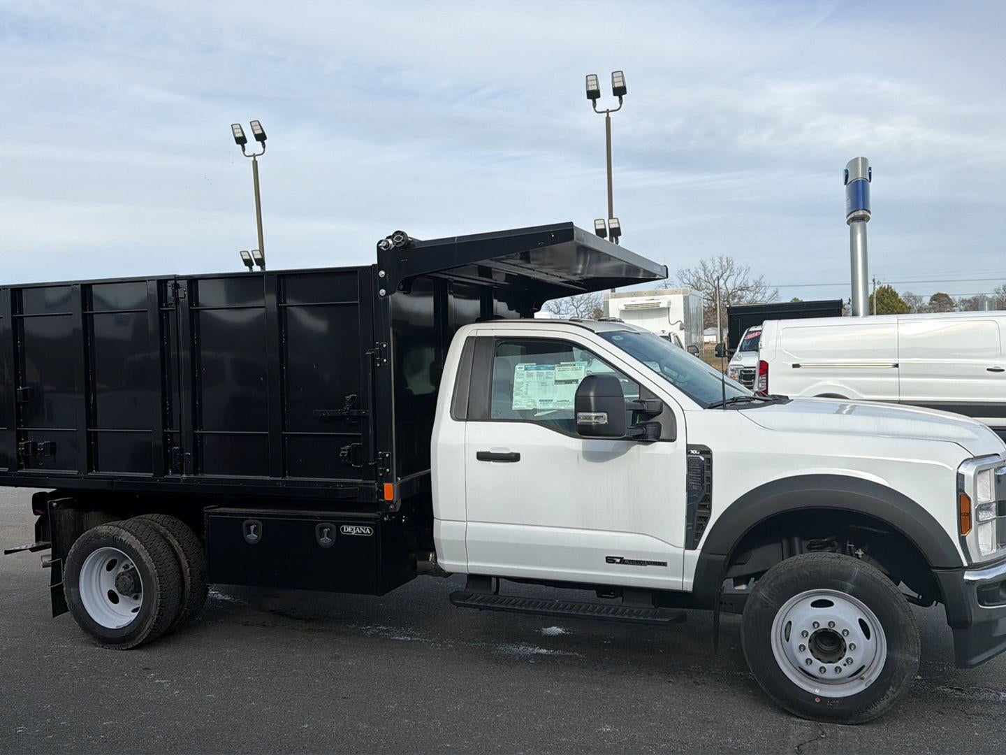2024 Ford Chassis Cab 12FT DYNAPRO LANDSCAPE 48" WALLS