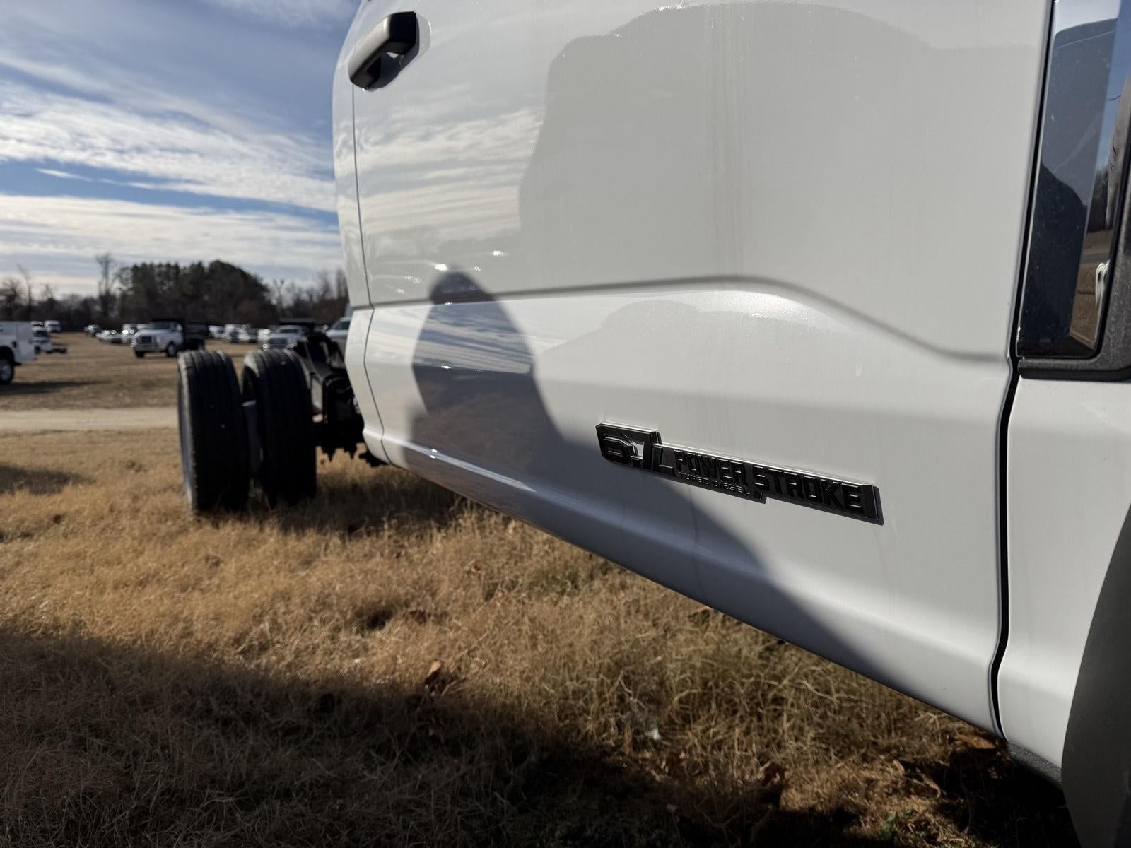 2025 Ford Super Duty F-550 DRW XL CHASSIS ONLY