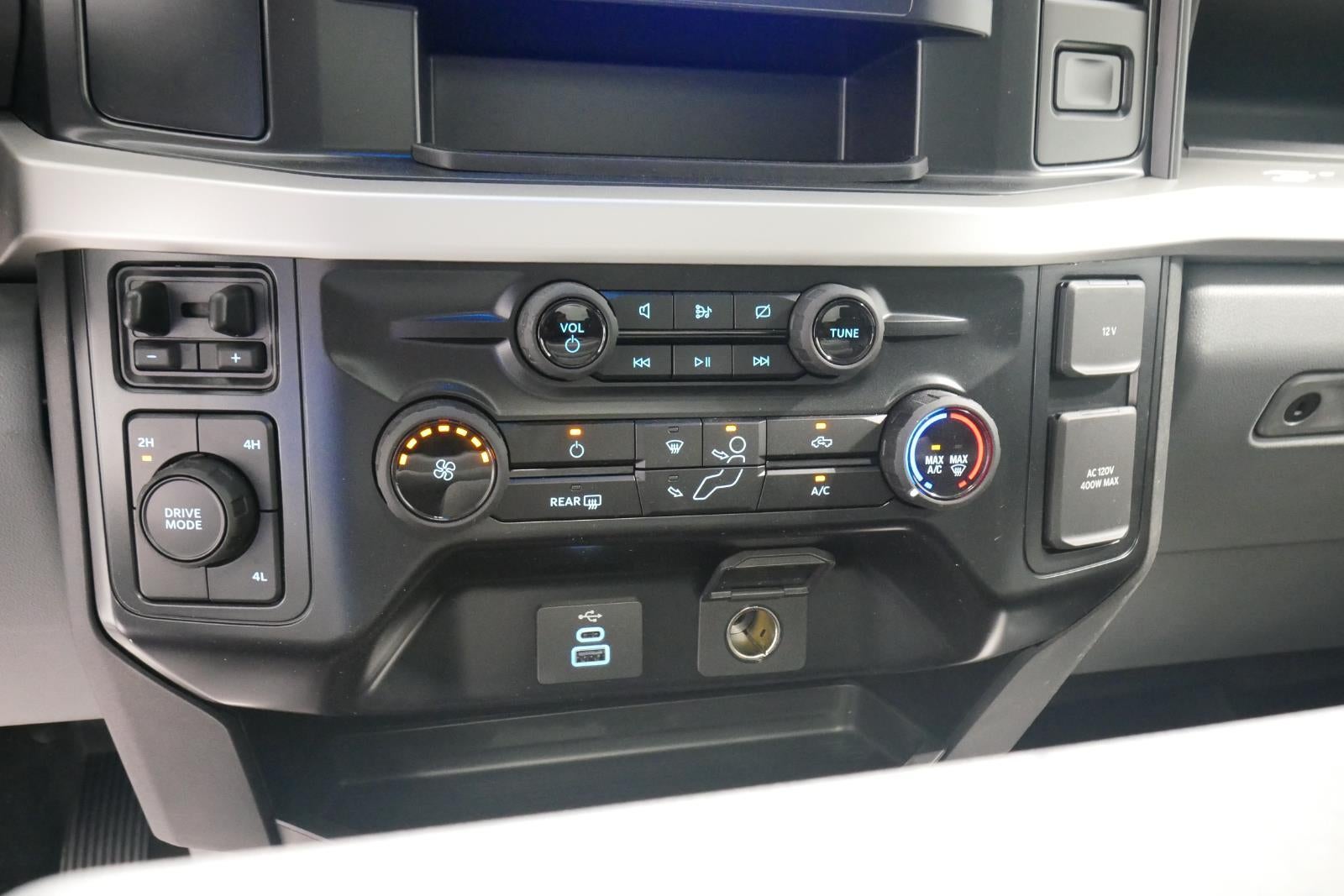 2024 Ford Chassis Cab XLT CHASSIS ONLY