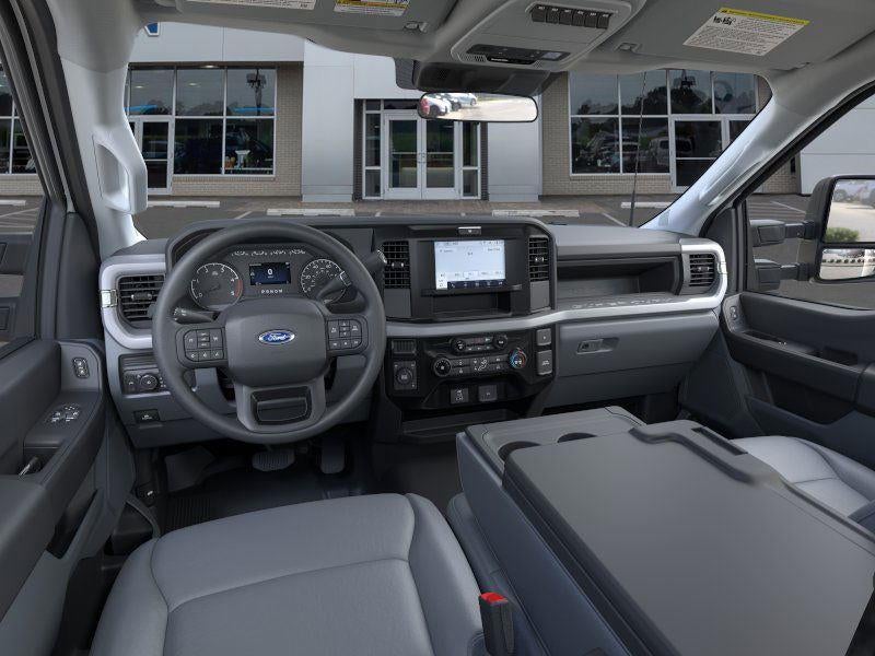 2025 Ford Chassis Cab XL