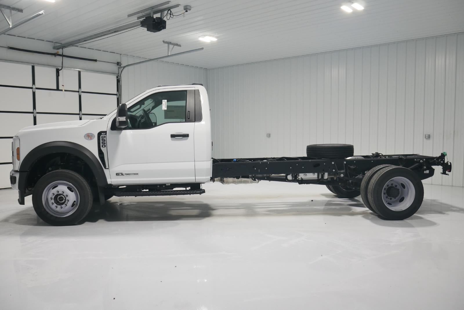 2024 Ford Chassis Cab XLT CHASSIS ONLY