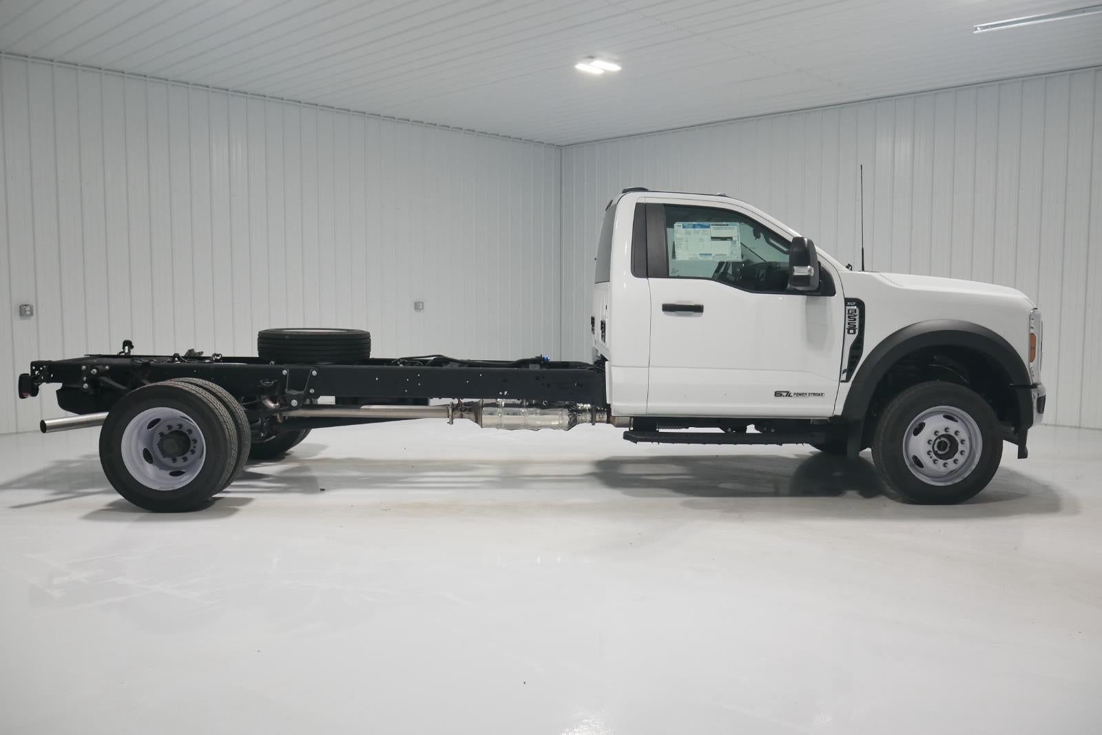 2024 Ford Chassis Cab XLT CHASSIS ONLY