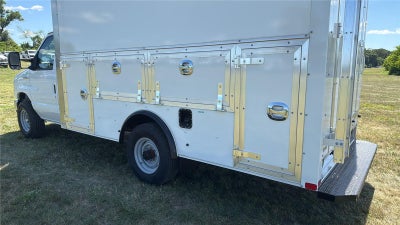 2027 Ford E-Series Cutaway 12' DURA-CUBE MAX FRP ENCLOSED SERVICE BODY, POWER LOCKS, 3 BOX LADDER RACK, BACK UP CAMERA