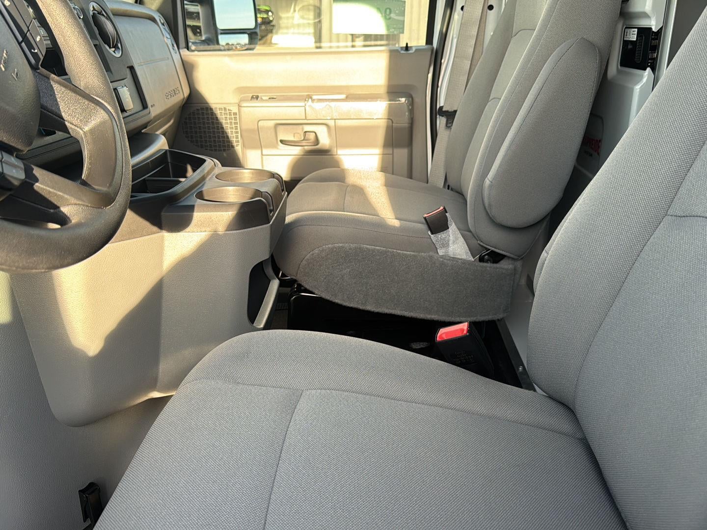 2026 Ford E-Series Cutaway Base