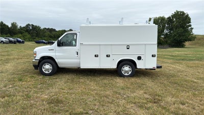 2026 Ford E-Series Cutaway 10' KNAPHEIDE KUV BODY BACK UP CAMERA CLASS V RECEIVER HITCH 3 BOW LADDER RACK