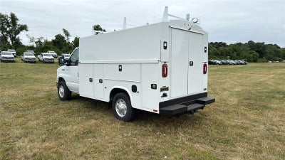 2026 Ford E-Series Cutaway 10' KNAPHEIDE KUV BODY BACK UP CAMERA CLASS V RECEIVER HITCH 3 BOW LADDER RACK