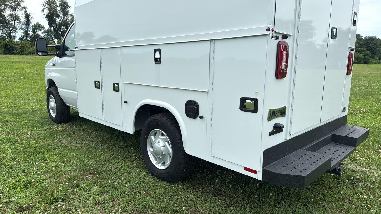 2026 Ford E-Series Cutaway KNAPHEIDE SRW UTILITY VAN KUV129SH 75.8 INTERIOR HEIGHT SOLID DOORS FACTORY BACKUP CAMERA