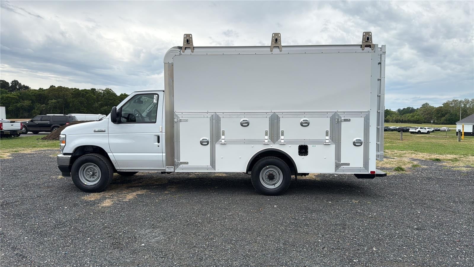 2027 Ford E-Series Cutaway E-350 SRW