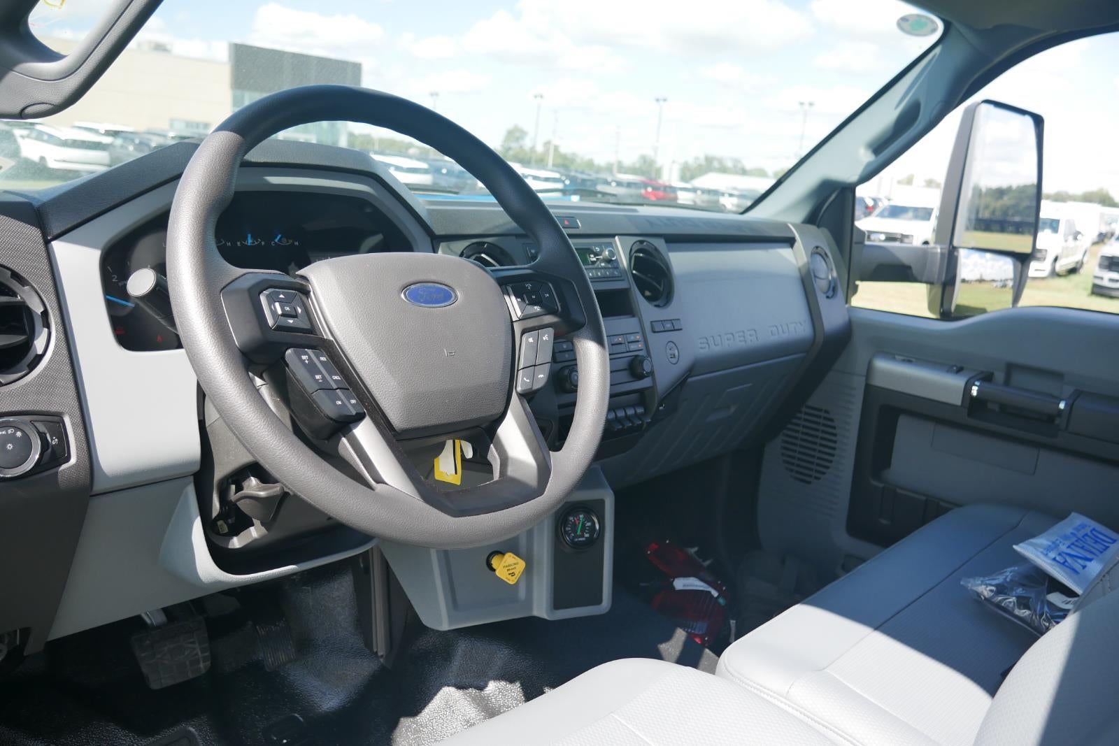 2025 Ford F-650-750 F-750 SD Diesel Straight Frame