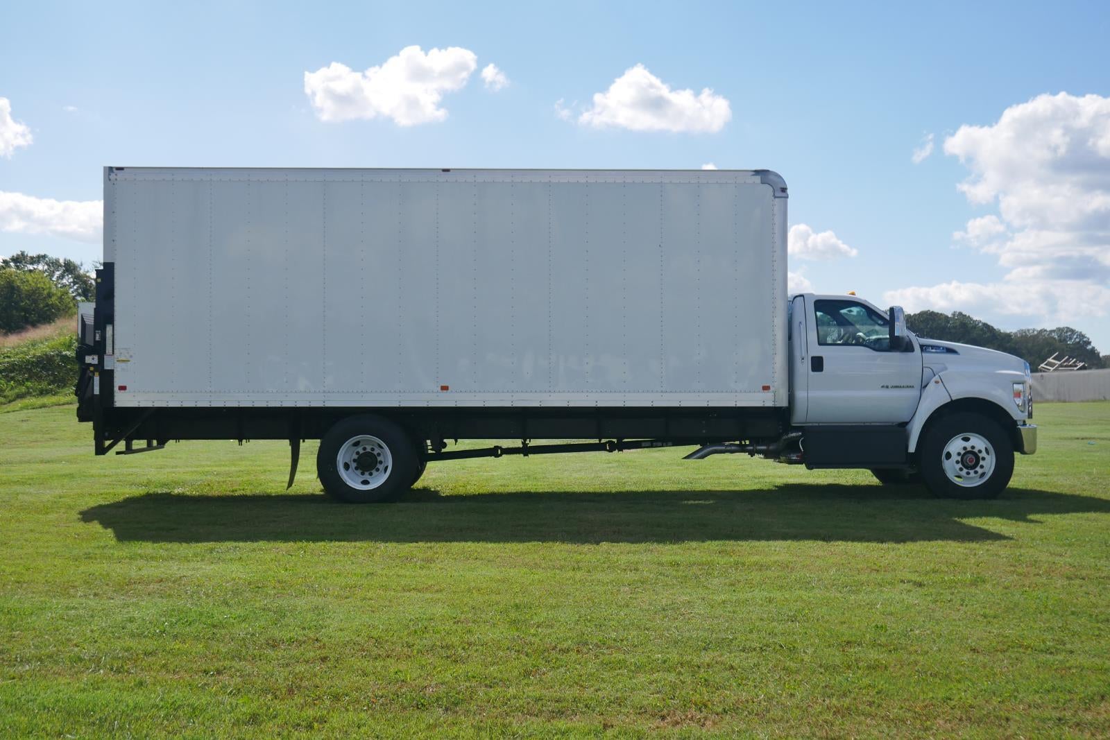 2025 Ford F-650-750 F-750 SD Diesel Straight Frame