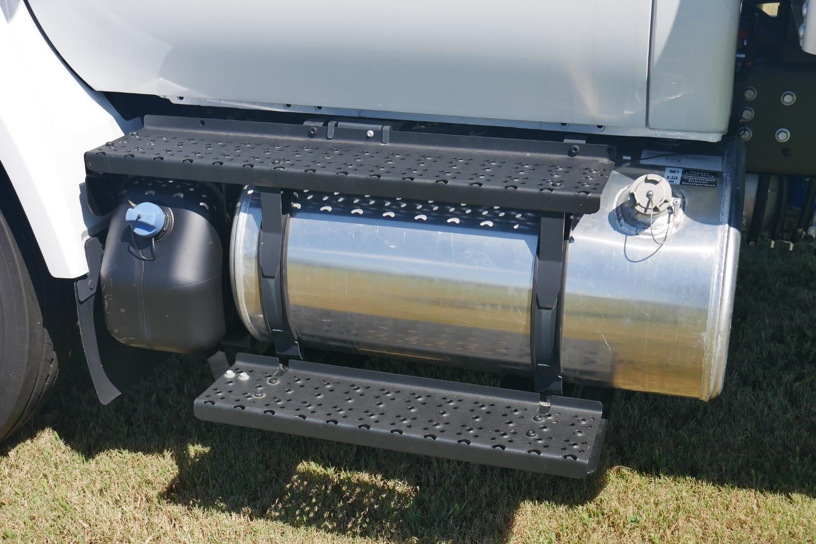 2025 Ford F-750 Straight Frame 26' DEJANA DURABOX PRO ALUMINUM BODY, ROLL UP DOOR, THIEMAN 2,500 LB STOW AWAY LIFTGATE