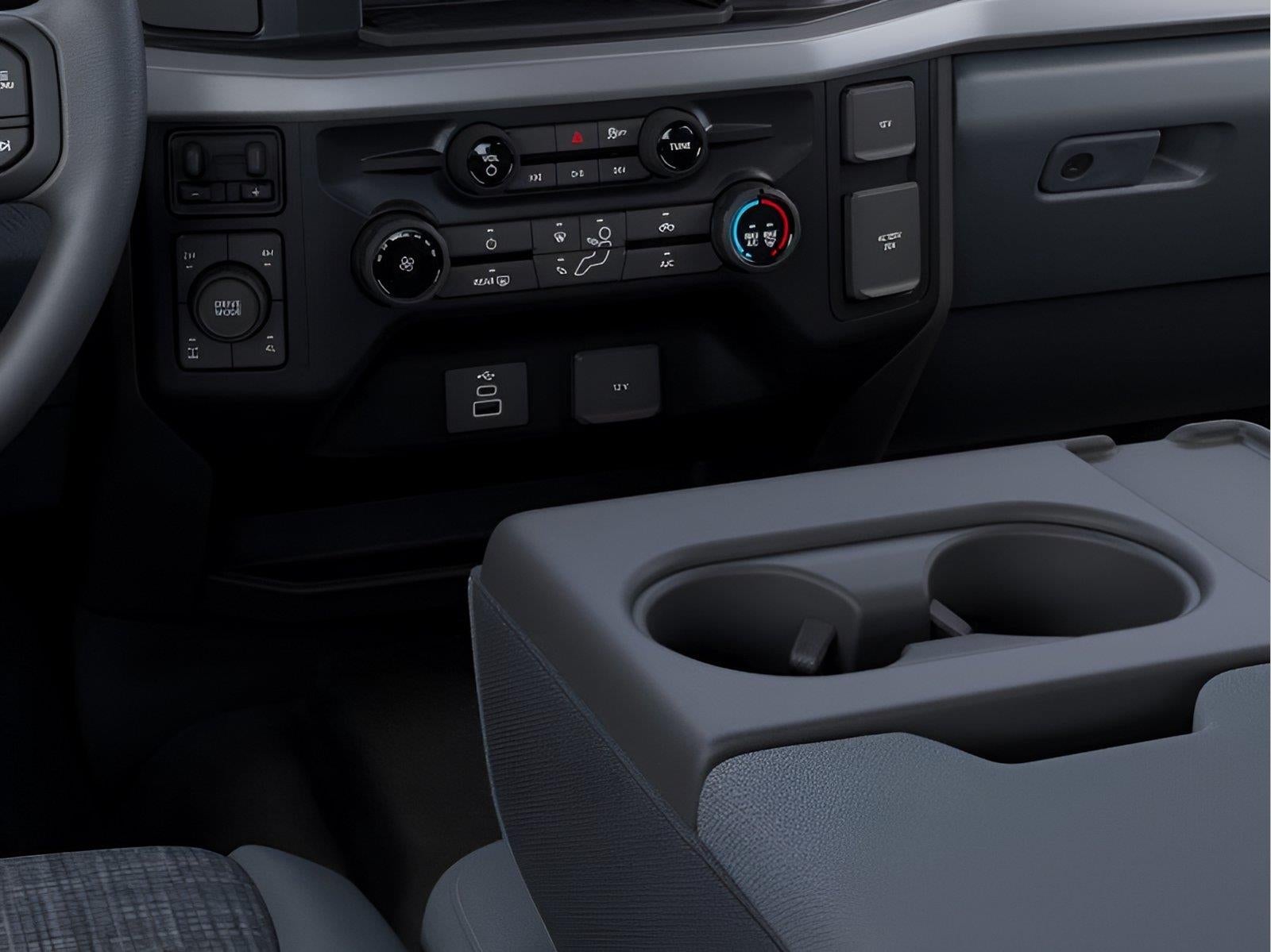 2027 Ford Super Duty F-250 XLT