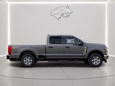 2027 Ford Super Duty F-250 XLT