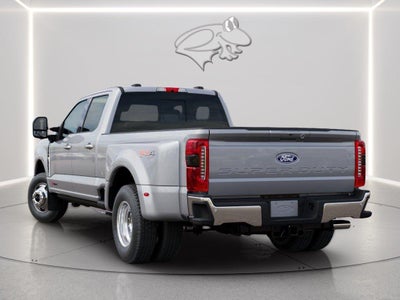 2027 Ford Super Duty F-350 DRW Lariat