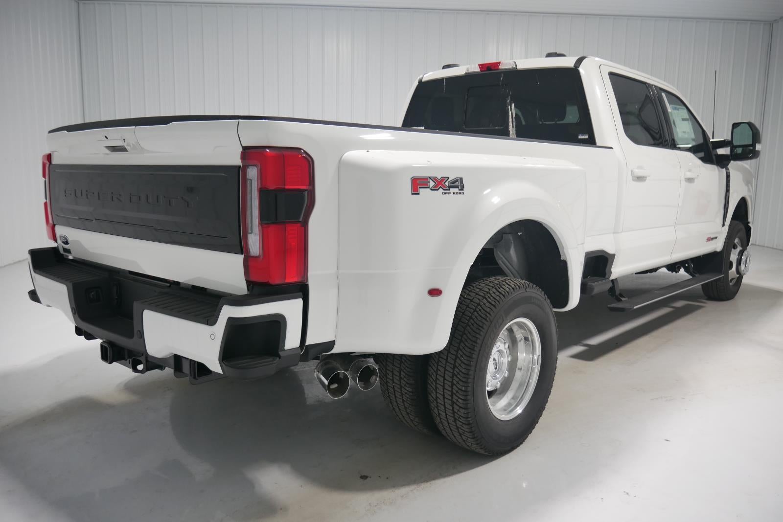 2025 Ford Super Duty Platinum