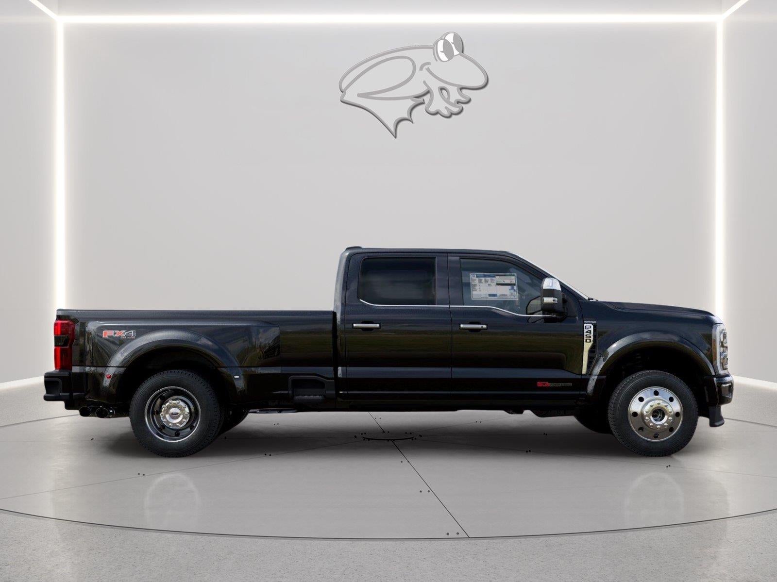 2027 Ford Super Duty F-450 DRW Platinum