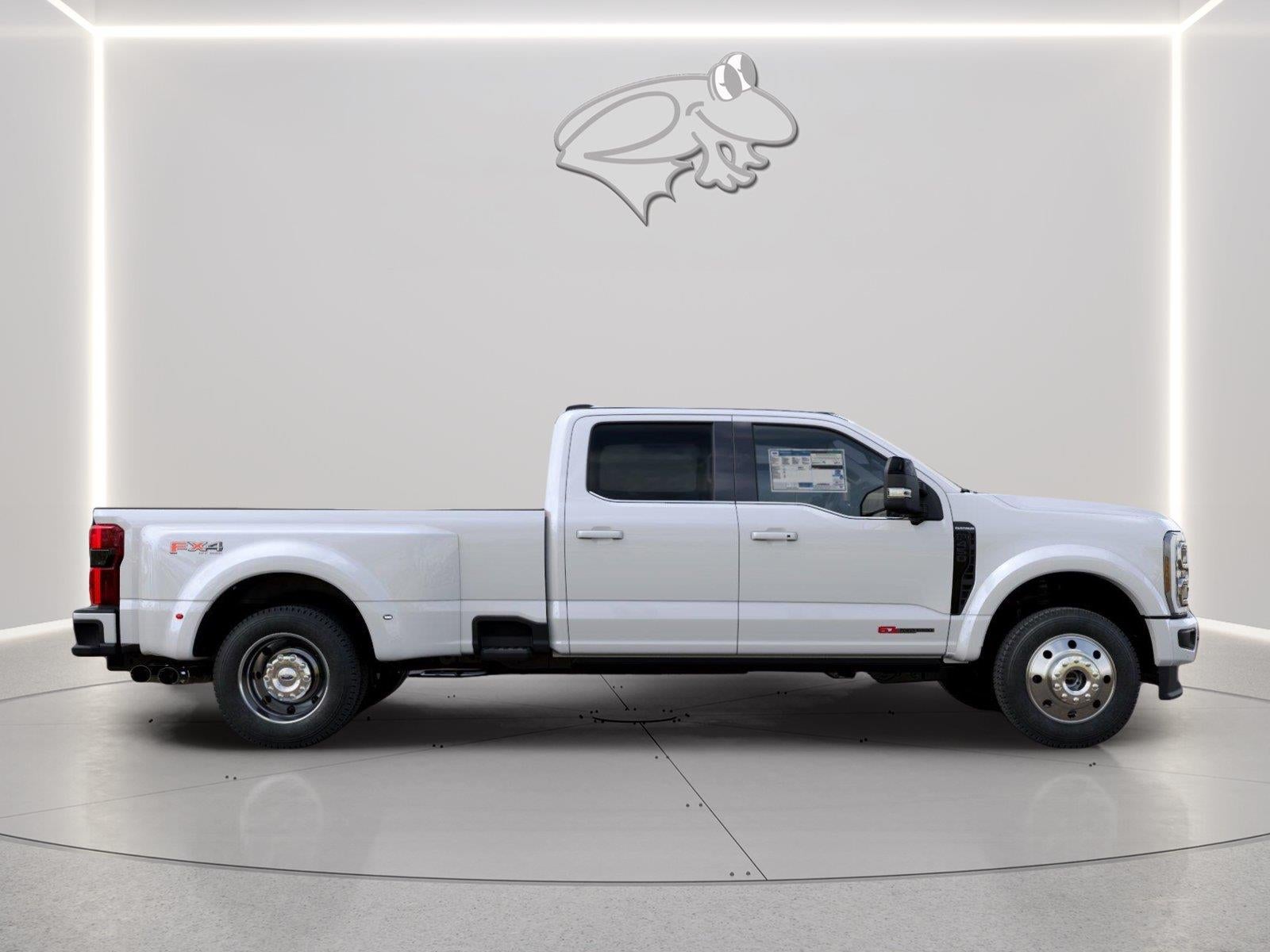2027 Ford Super Duty F-450 DRW Platinum