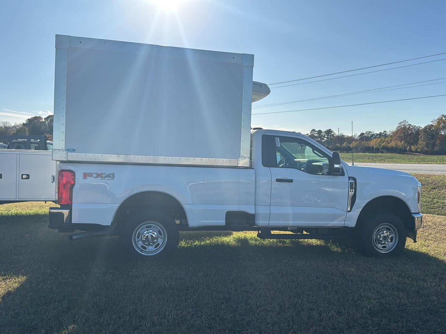 2024 Ford Super Duty THERMO KING SLIP IN BODY WITH V320-20 ELECTRIC STAND BY