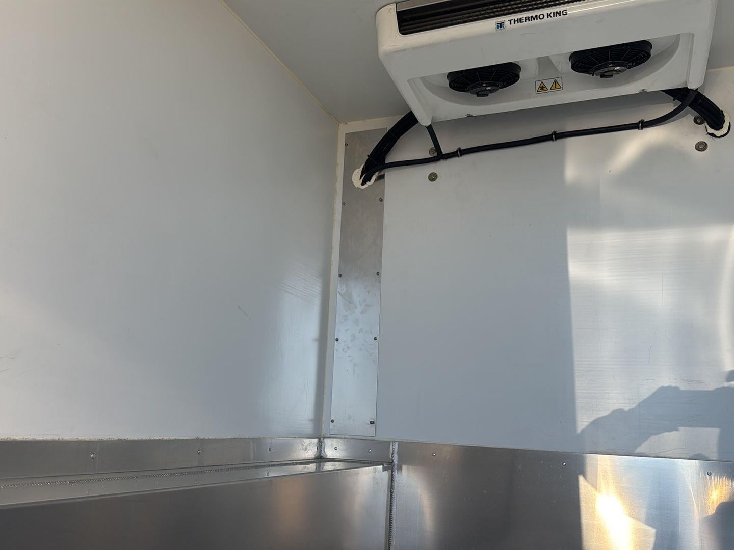 2024 Ford Super Duty THERMO KING SLIP IN BODY WITH V320-20 ELECTRIC STAND BY