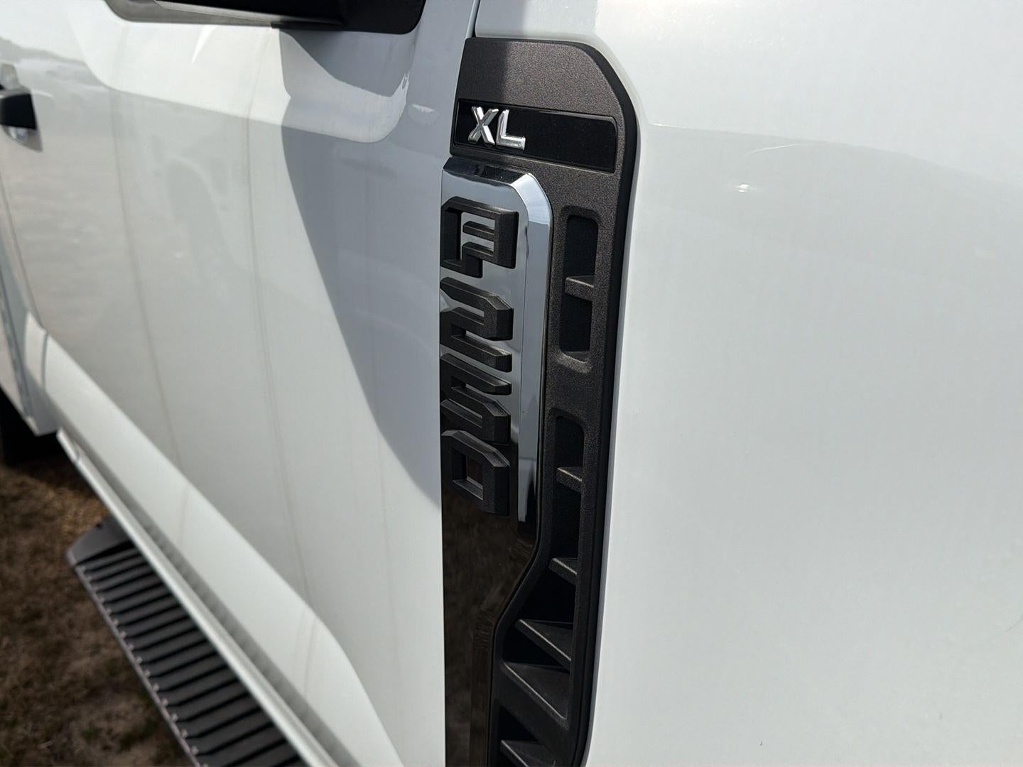 2025 Ford Super Duty XL